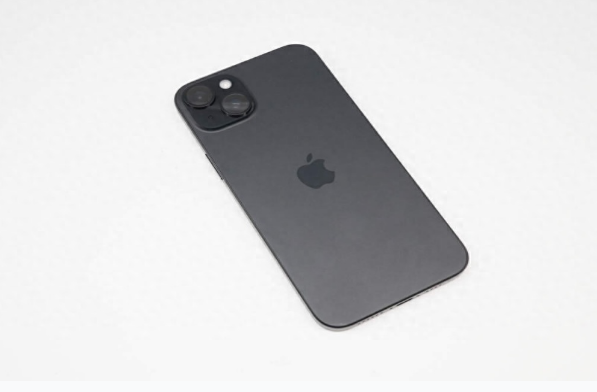 通道苹果手机维修分享iPhone 15 Plus换电池 